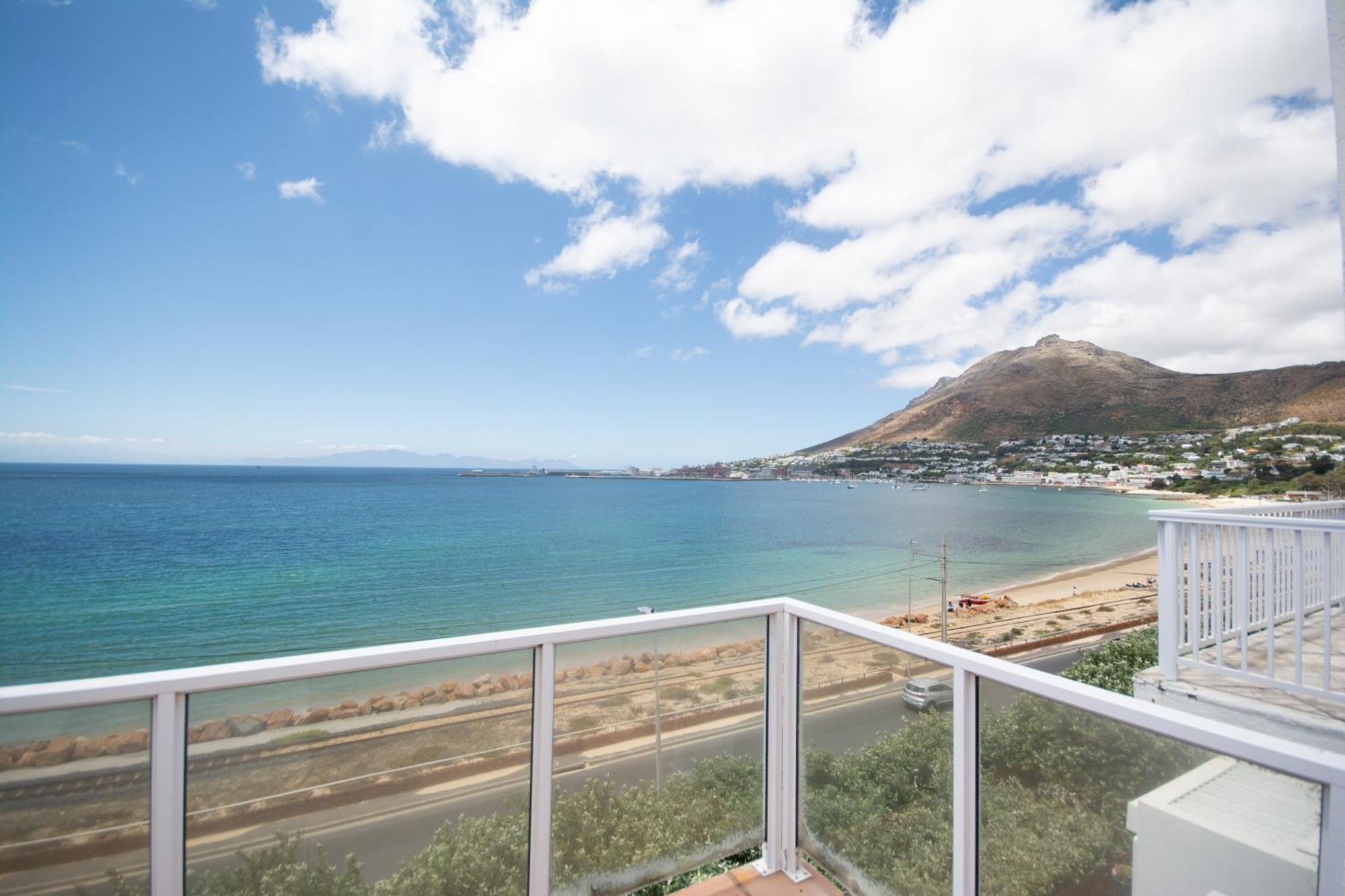 Beach Apt In Simons Town